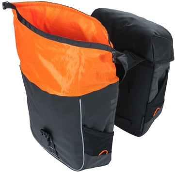 Basil dubbele tas Miles Tarpaulin 34l zwart oranje